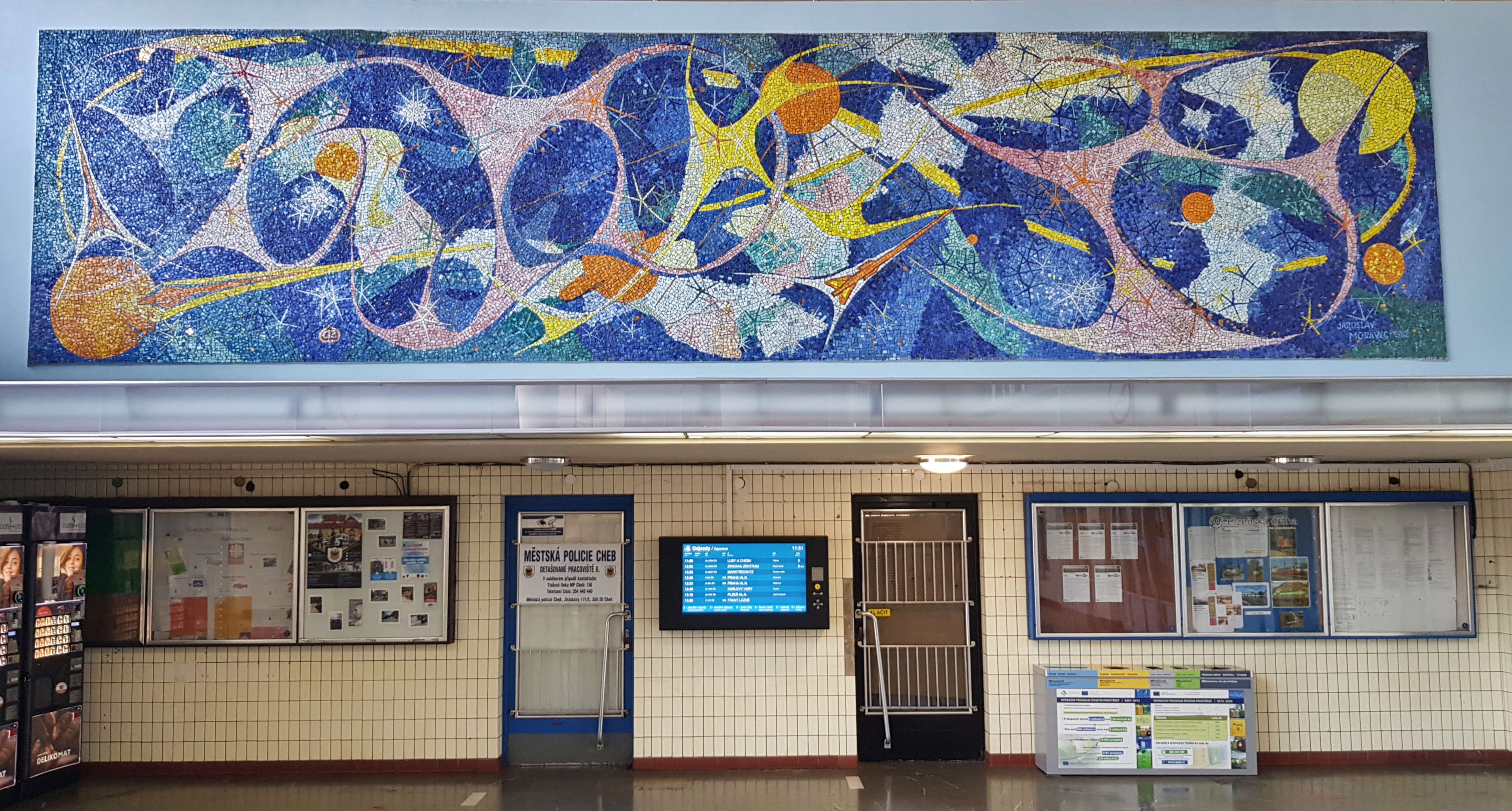 Mosaik in der Bahnhofshalle von Eger.